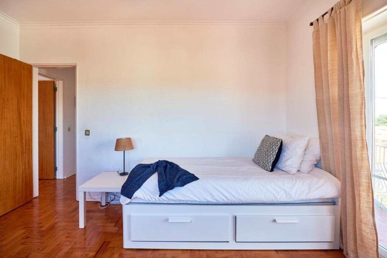 Bright Apartment With Garden In Cascais Exterior foto